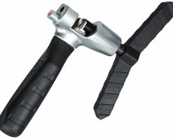 Pro Équipe De Rivetage De Chaîne