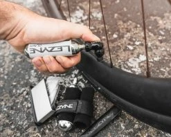 Lezyne Kit De Réparation Pour Vélo 11 Lezyne Kit De Réparation Pour Vélo -Outils-Pignon Soldes lezyne 1 C2 REPAIRKIT V104 20007643 Fahrrad Repair Kit 2